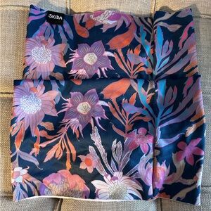 Skida Floral Patterned Neck Gaiter